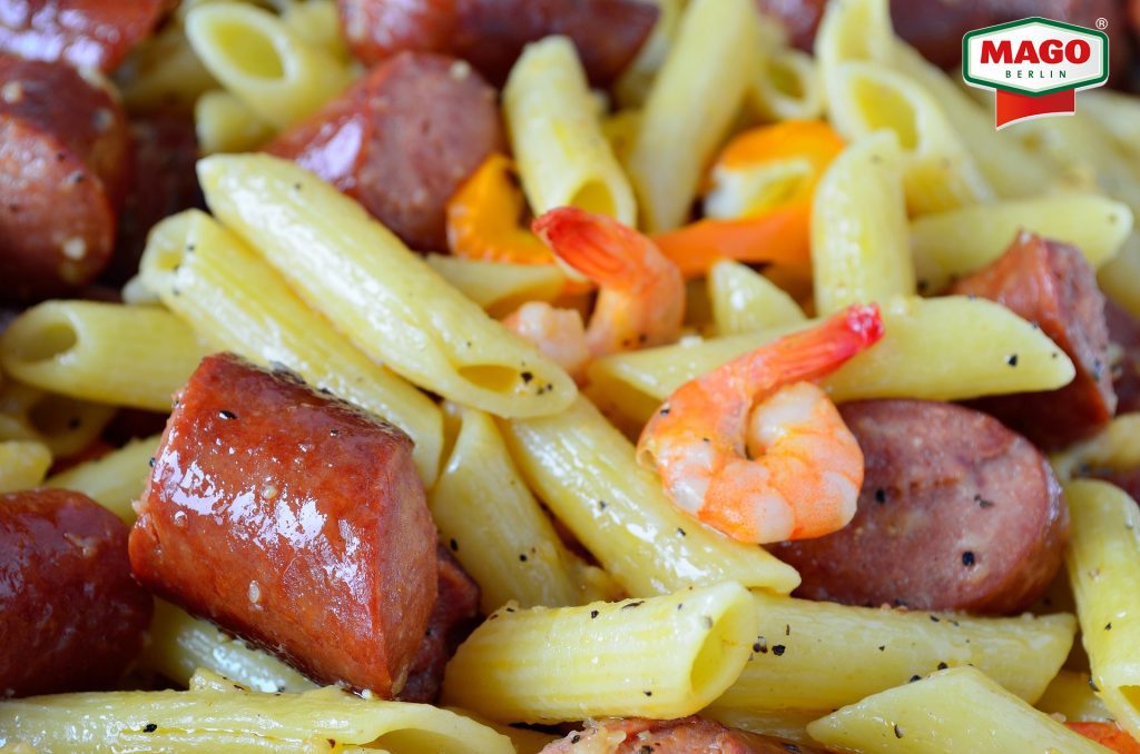 Nudelpfanne mit Schinkenknacker